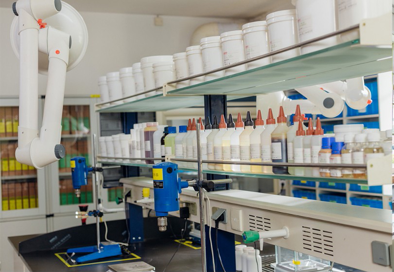 कुन राम्रो छ, PUR तातो पिघ्ने टाँस्ने वा EVA तातो पिघ्ने टाँस्ने?